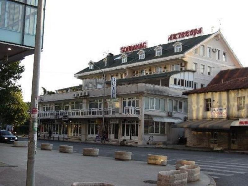 Hotel Bojatours Podgorica Eksteriør billede